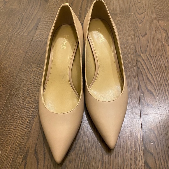 SHOE CLEAROUT ($25 Each or Bundle $90) - Picture 7 of 10